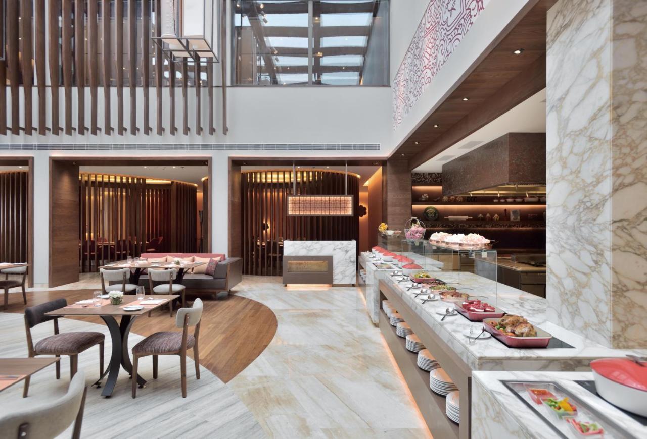 Отель Courtyard By Marriott Raipur Экстерьер фото